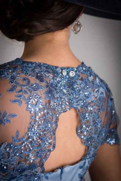 Marianna-Back-detail